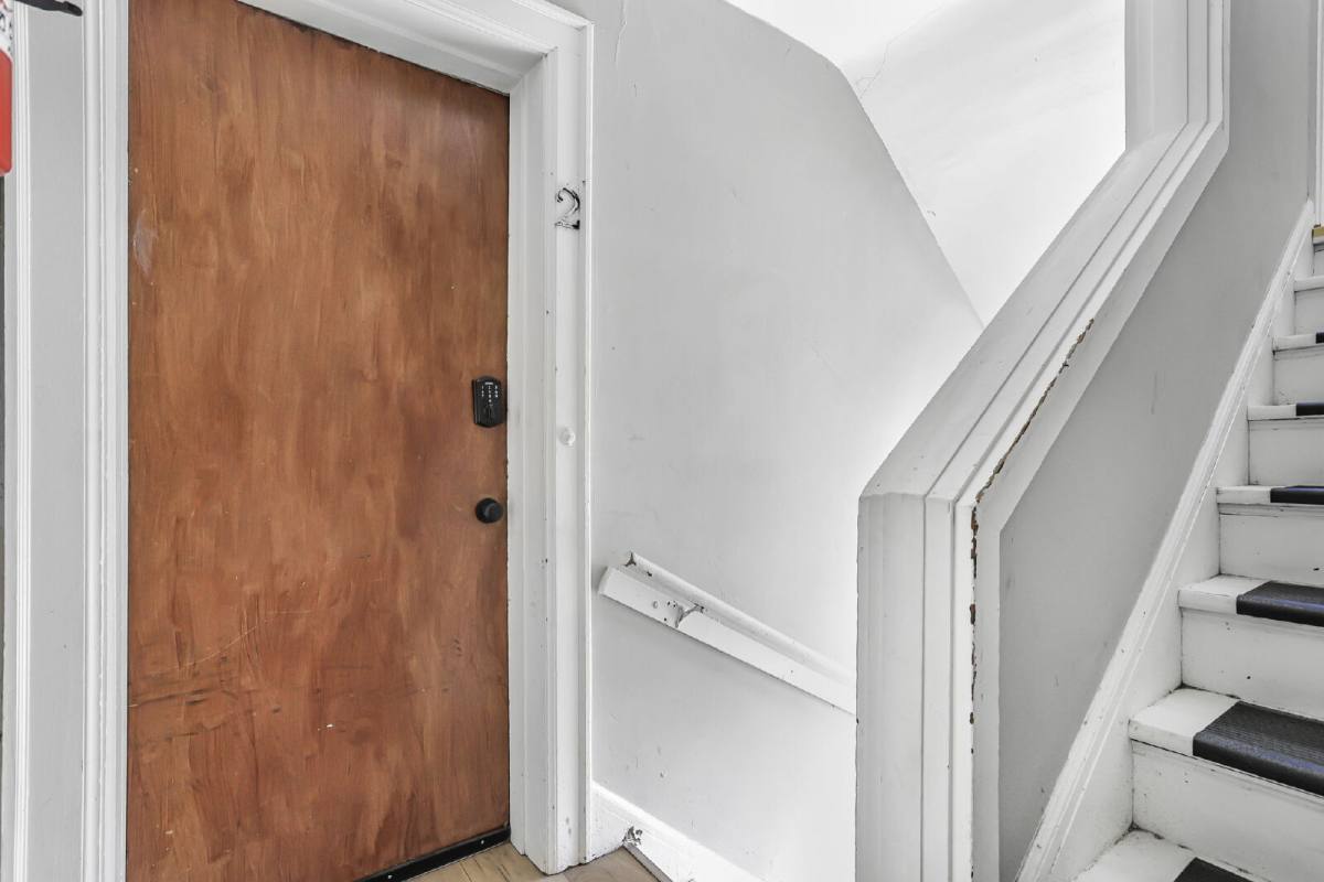 Apartment for rent at 288 E 12th Ave #4, Columbus, OH 43201