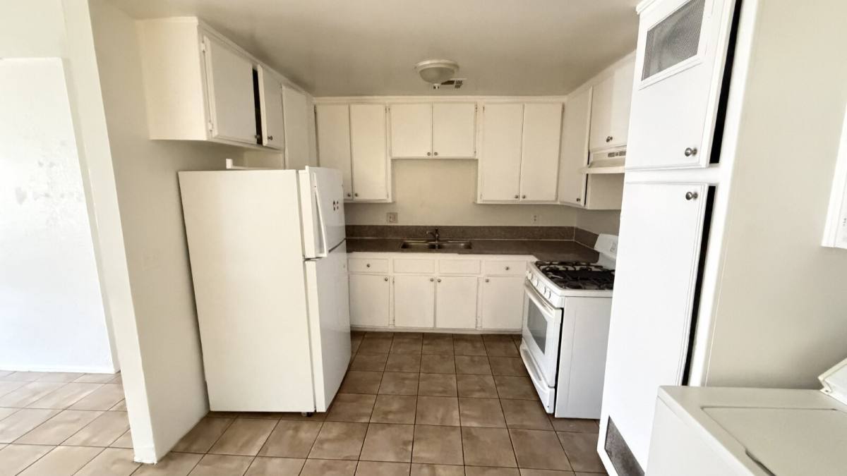 Apartment for rent at 1316 E California Ave #A, Bakersfield, CA 93307