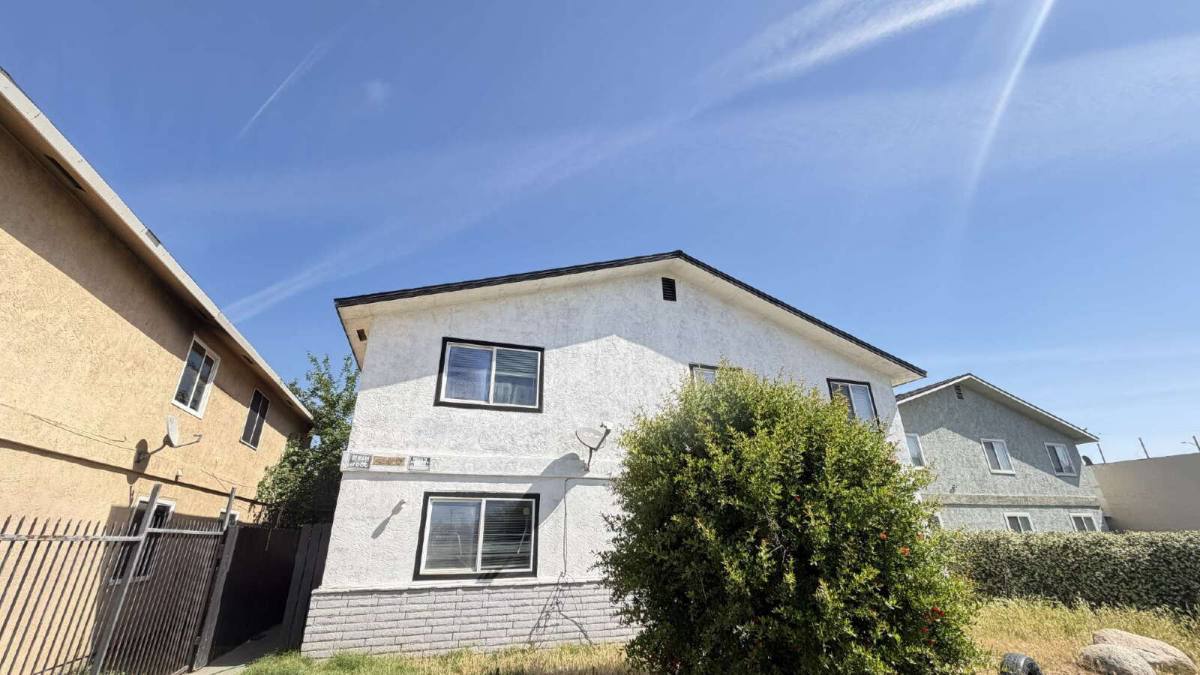 Apartment for rent at 1316 E California Ave #A, Bakersfield, CA 93307