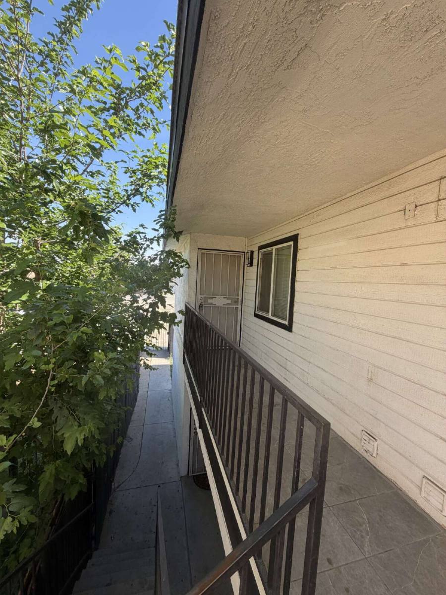 Apartment for rent at 1316 E California Ave #A, Bakersfield, CA 93307