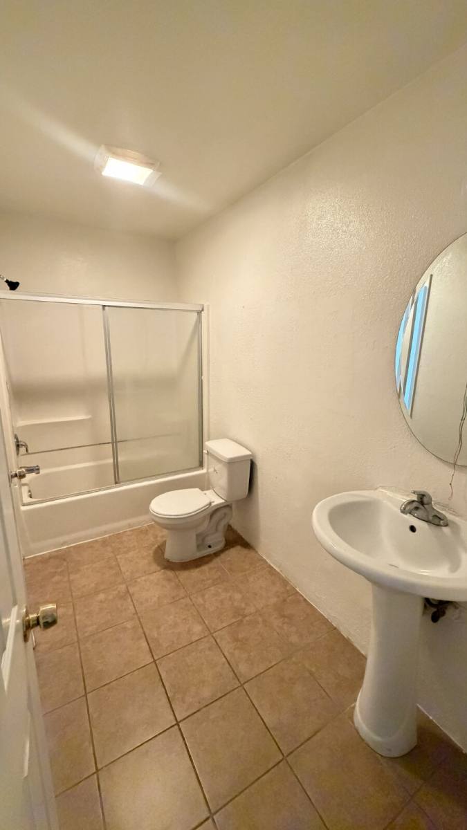 Apartment for rent at 1316 E California Ave #A, Bakersfield, CA 93307