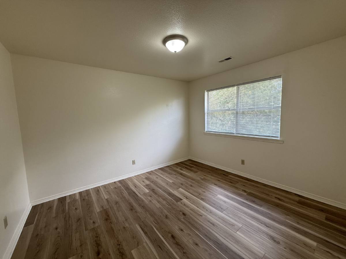 Apartment for rent at 428 Kays Lane #BLDG 1, Hollister, MO 65672