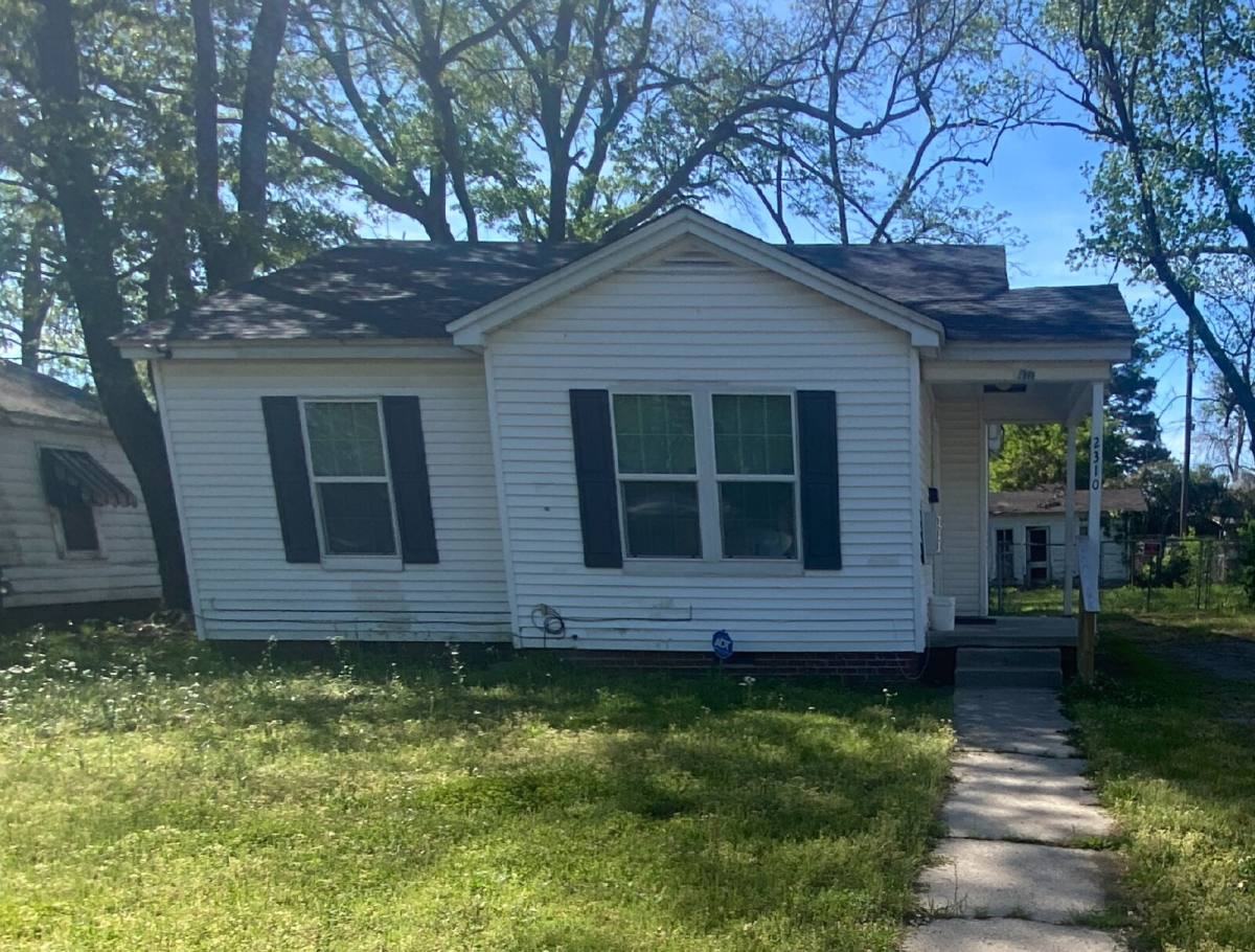 House for rent at 2310 W 25th Ave, Pine Bluff, AR 71603