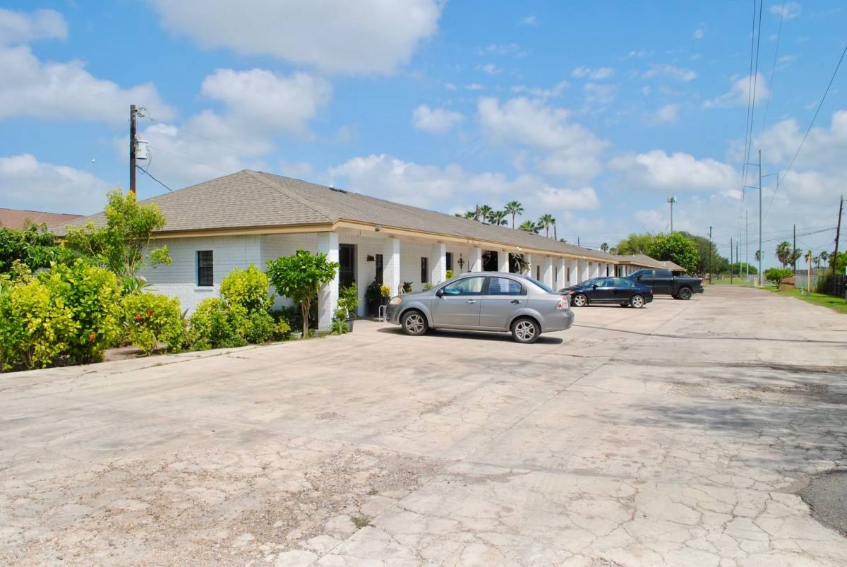 Apartment for rent at 1920 E Iowa Rd, Edinburg, TX 78542