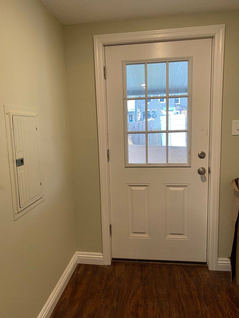 Townhouse for rent at 513 S 2nd Ave, Elizabeth, PA 15037