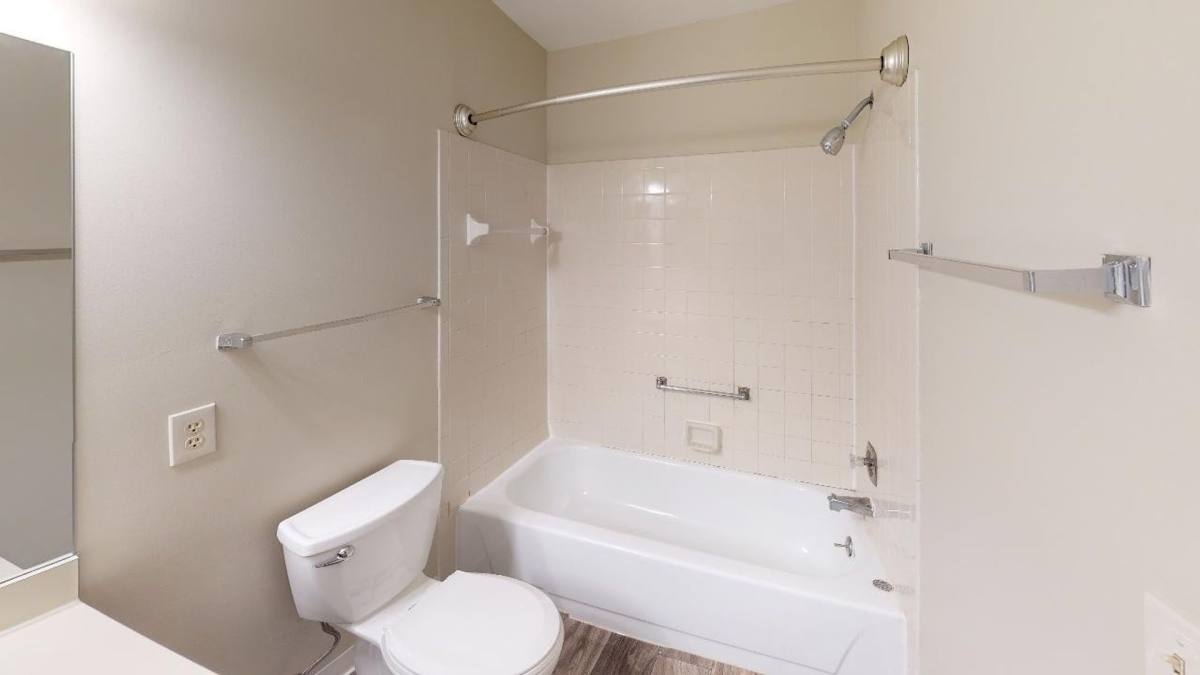 Apartment for rent at 3021 N Pointe Dr, Jackson, MI 49202