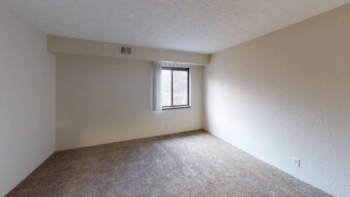 Apartment for rent at 3021 N Pointe Dr, Jackson, MI 49202