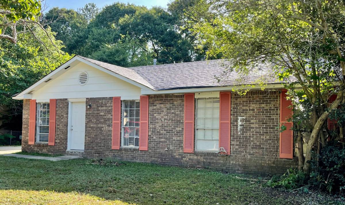 House for rent at 8832 E Bourne Dr, Jonesboro, GA 30238