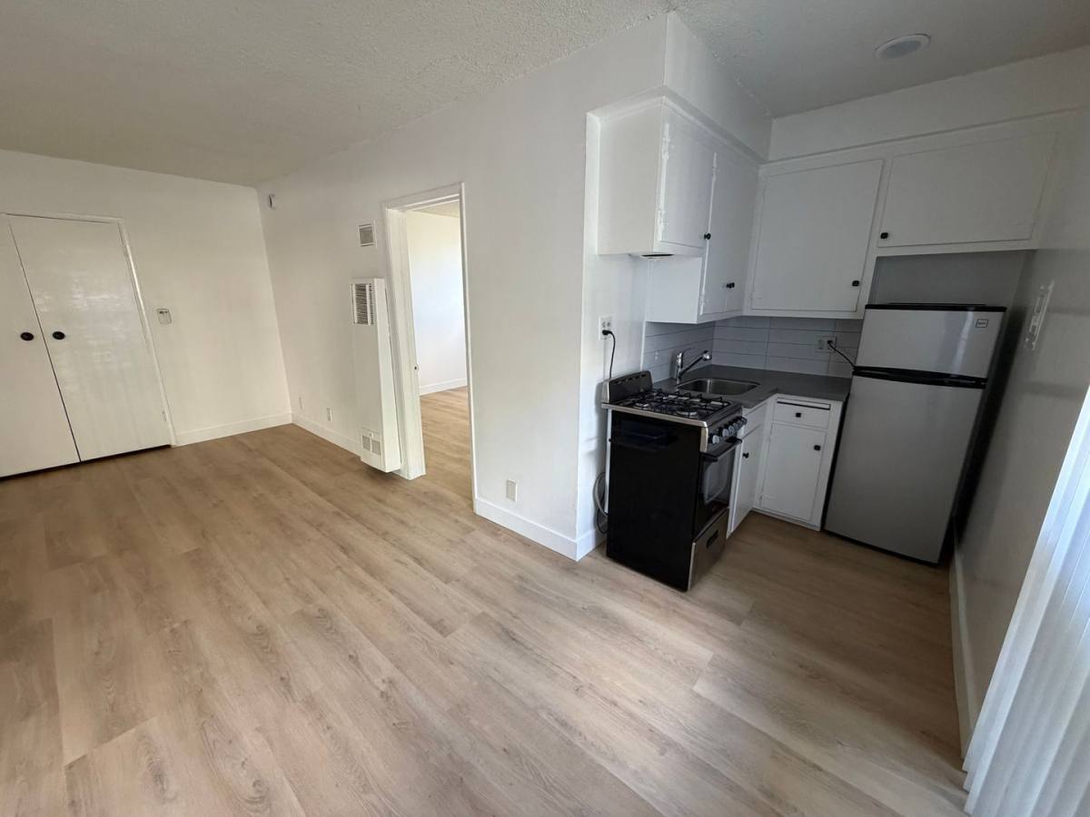 Apartment for rent at 11852 Gorham Ave, Los Angeles, CA 90049