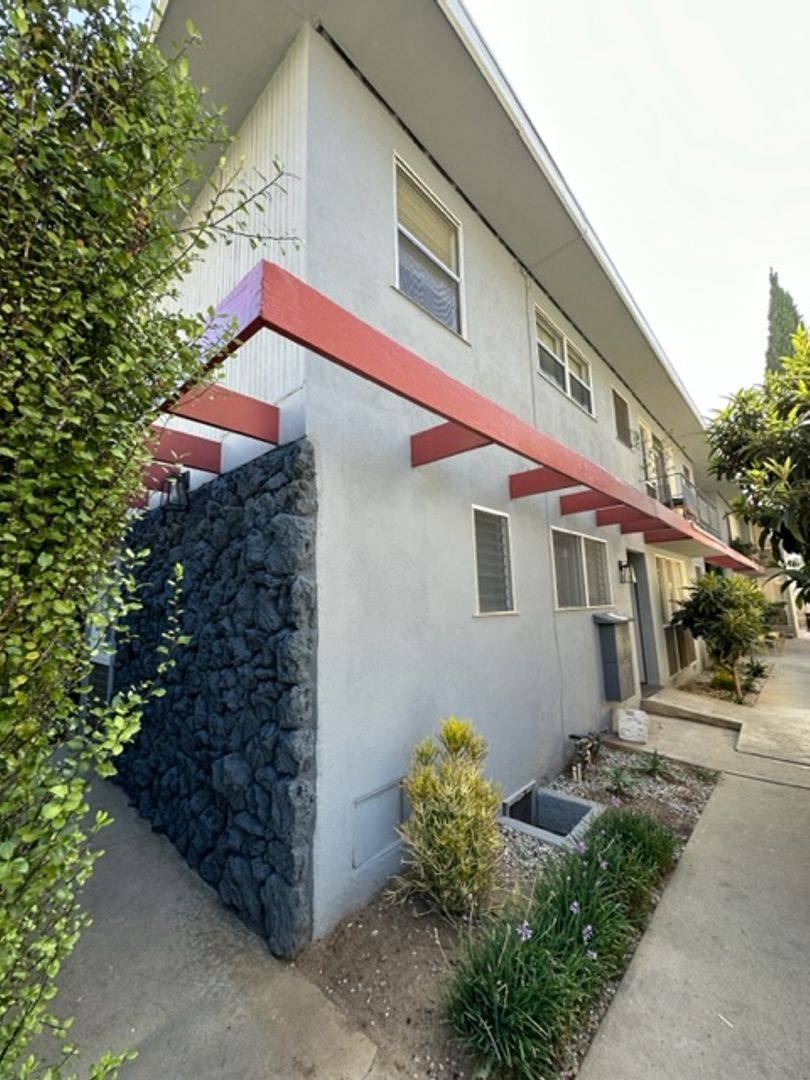 Apartment for rent at 11852 Gorham Ave, Los Angeles, CA 90049