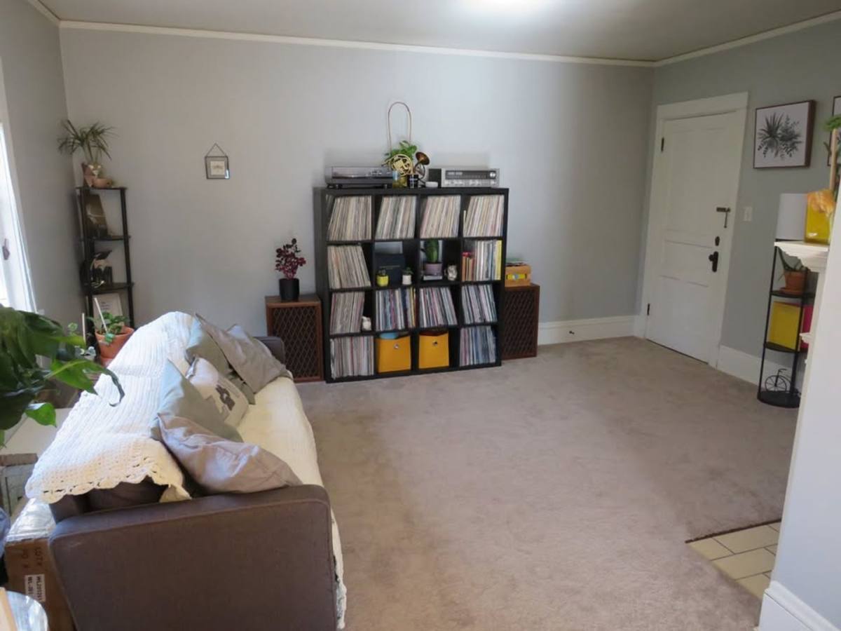 Apartment for rent at 1421 State St, Eau Claire, WI 54701