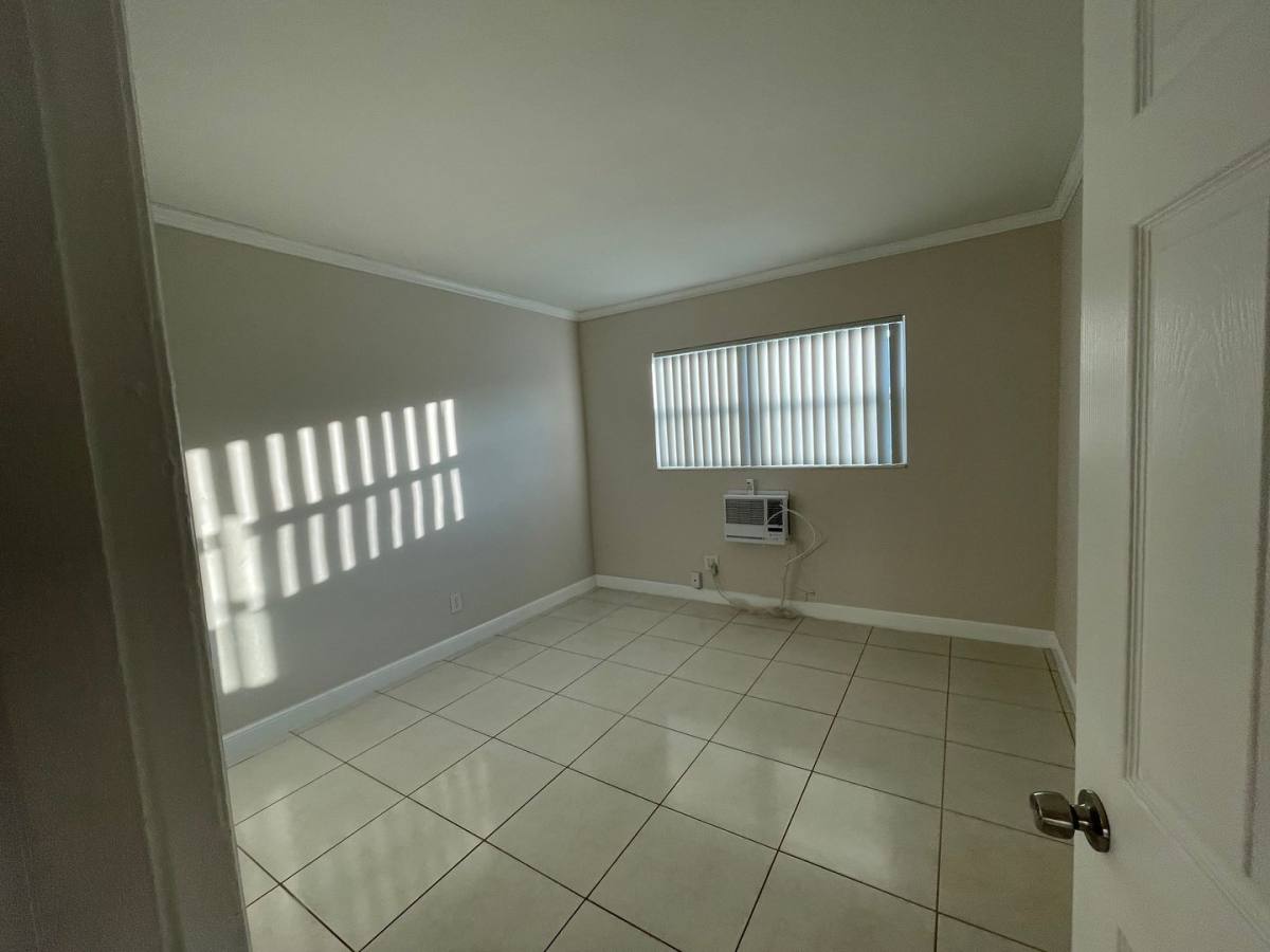 Apartment for rent at 11605-07 Canal Dr #8, Miami, FL 33181