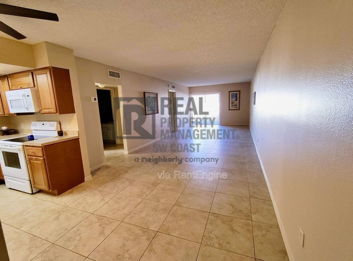 Apartment for rent at 12471 McGregor Blvd #10 1, Fort Myers, FL 33919