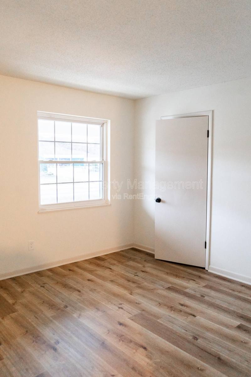 Apartment for rent at 3120 E Governor John Sevier Highway, Knoxville, TN 37914