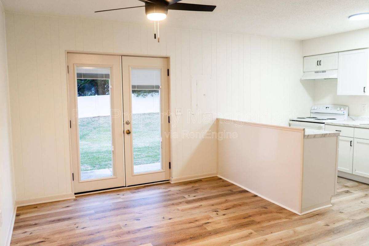 Apartment for rent at 3120 E Governor John Sevier Highway, Knoxville, TN 37914