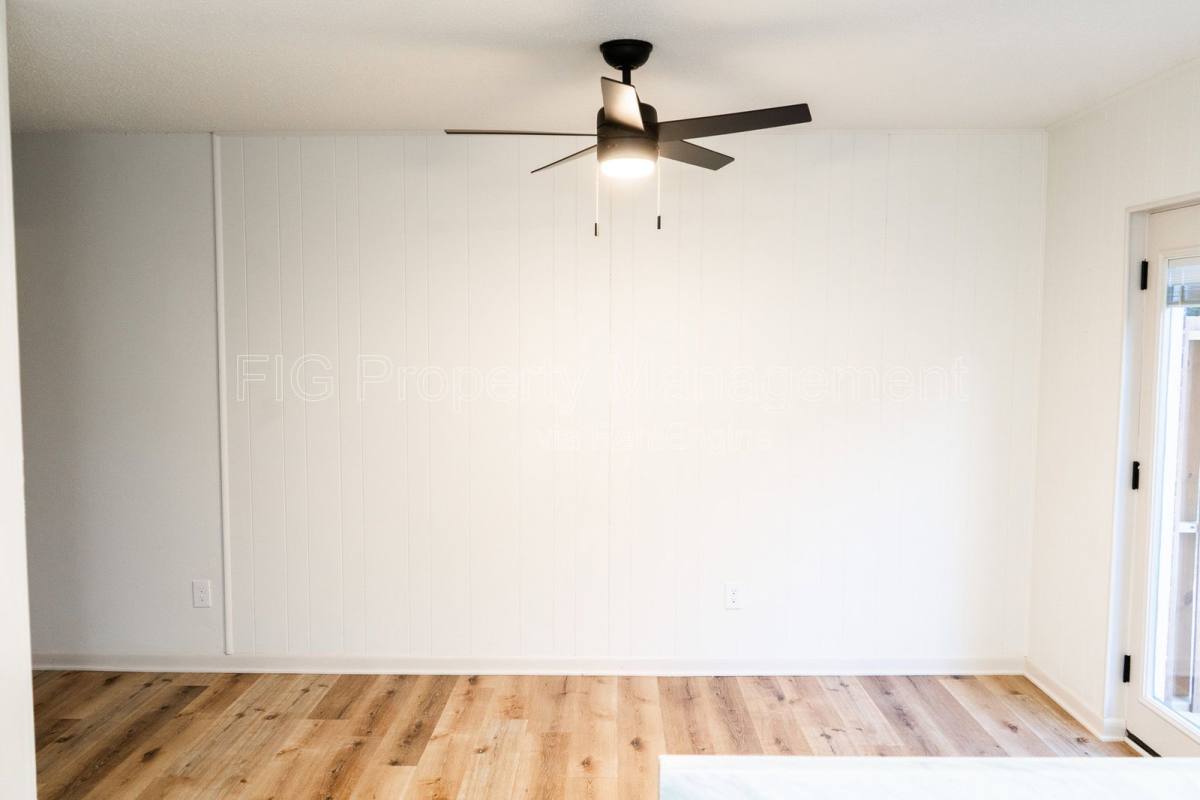 Apartment for rent at 3120 E Governor John Sevier Highway, Knoxville, TN 37914