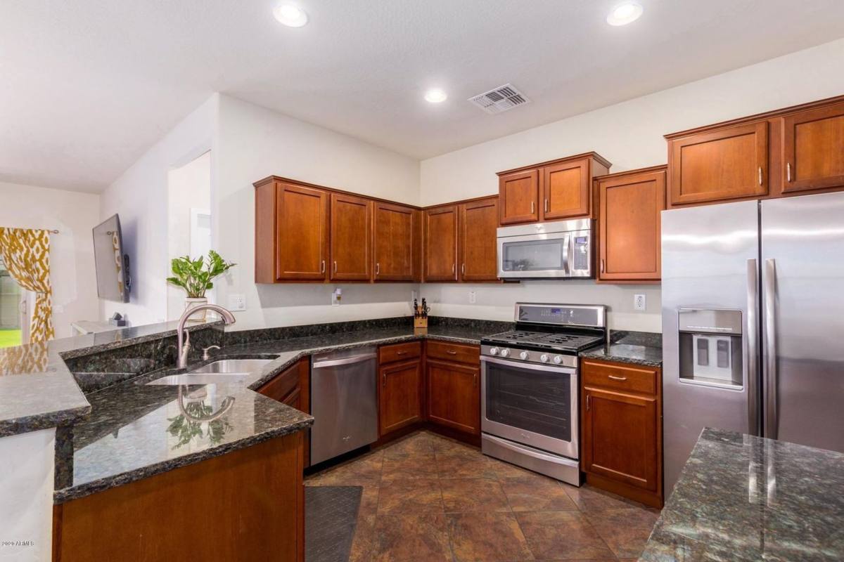 House for rent at 10811 W El Cortez Place, Peoria, AZ 85383