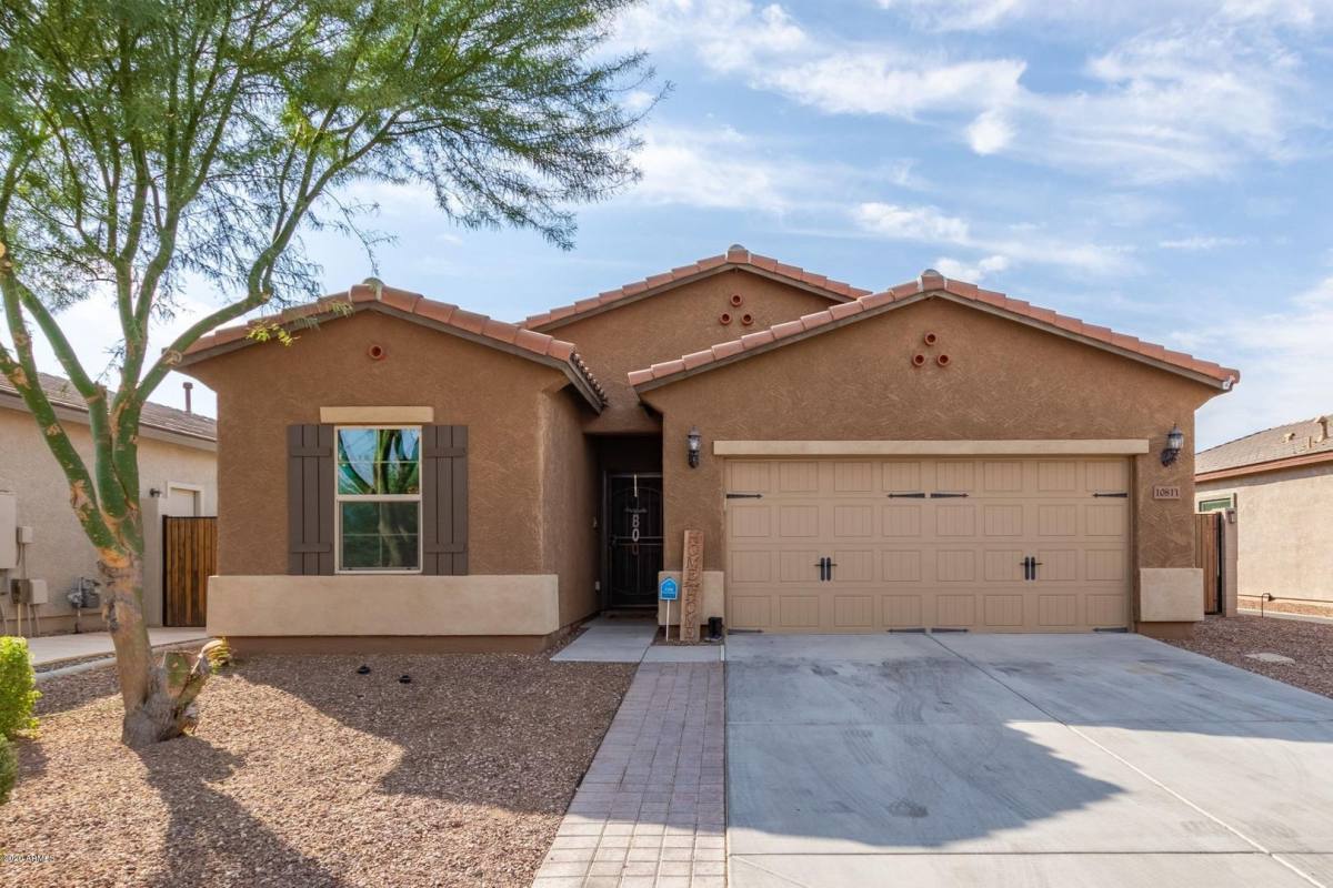 House for rent at 10811 W El Cortez Place, Peoria, AZ 85383