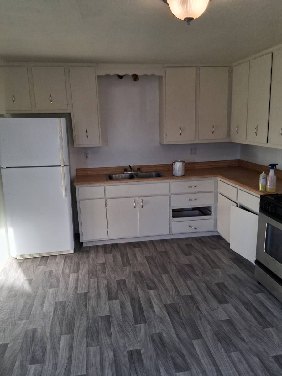 House for rent at 153 W 12th St #B, Merced, CA 95340