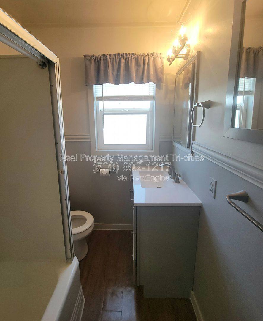 Apartment for rent at 312 Goethals Dr, Richland, WA 99352