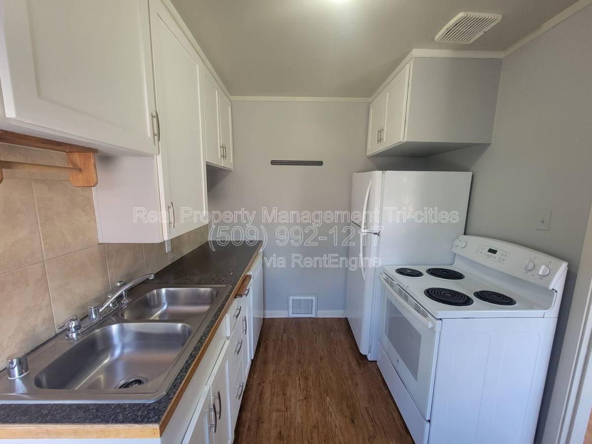 Apartment for rent at 312 Goethals Dr, Richland, WA 99352