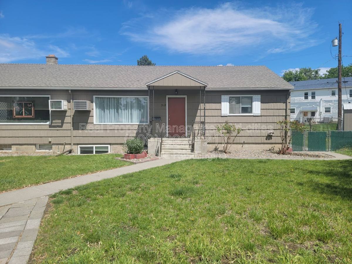 Apartment for rent at 312 Goethals Dr, Richland, WA 99352