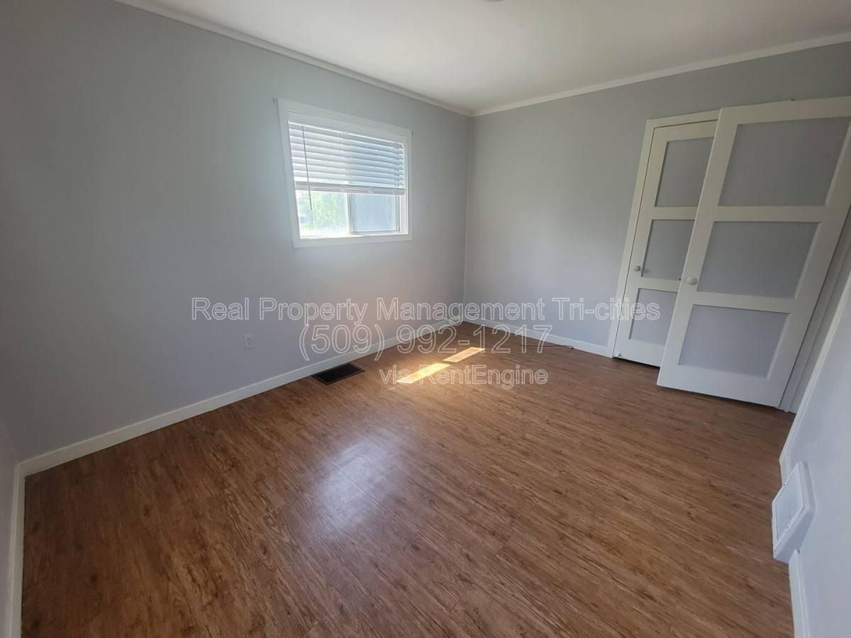 Apartment for rent at 312 Goethals Dr, Richland, WA 99352