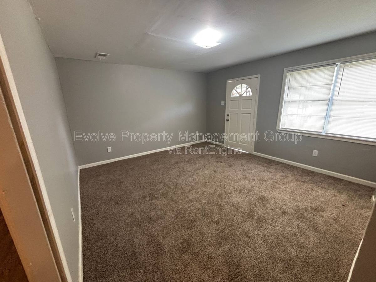 House for rent at 4268 Glenbrook St, Memphis, TN 38109