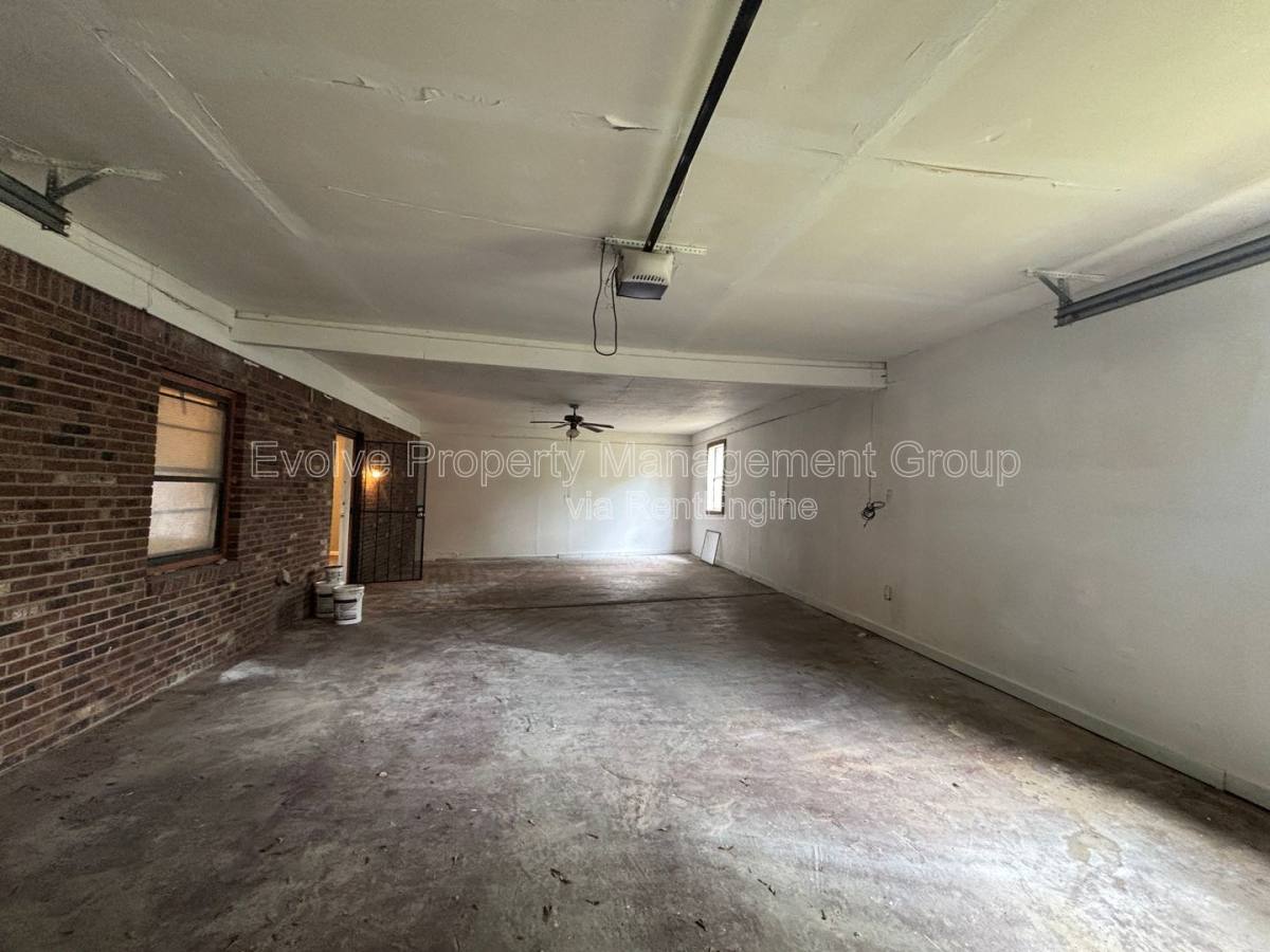 House for rent at 4268 Glenbrook St, Memphis, TN 38109