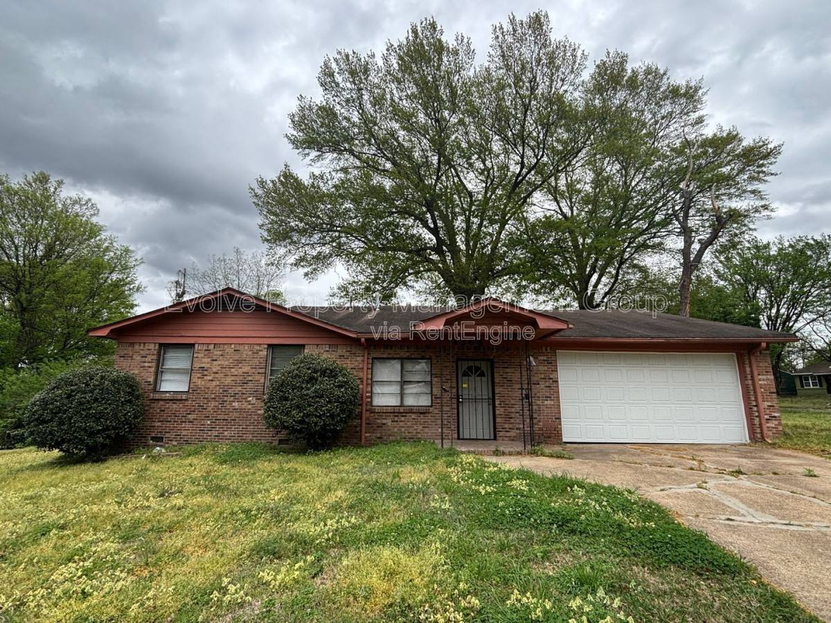 House for rent at 4268 Glenbrook St, Memphis, TN 38109