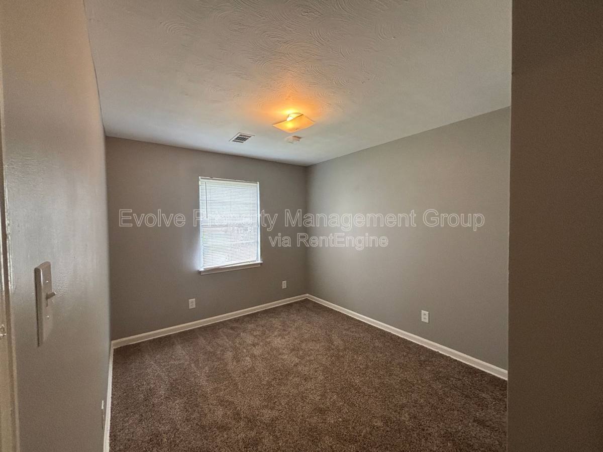 House for rent at 4268 Glenbrook St, Memphis, TN 38109