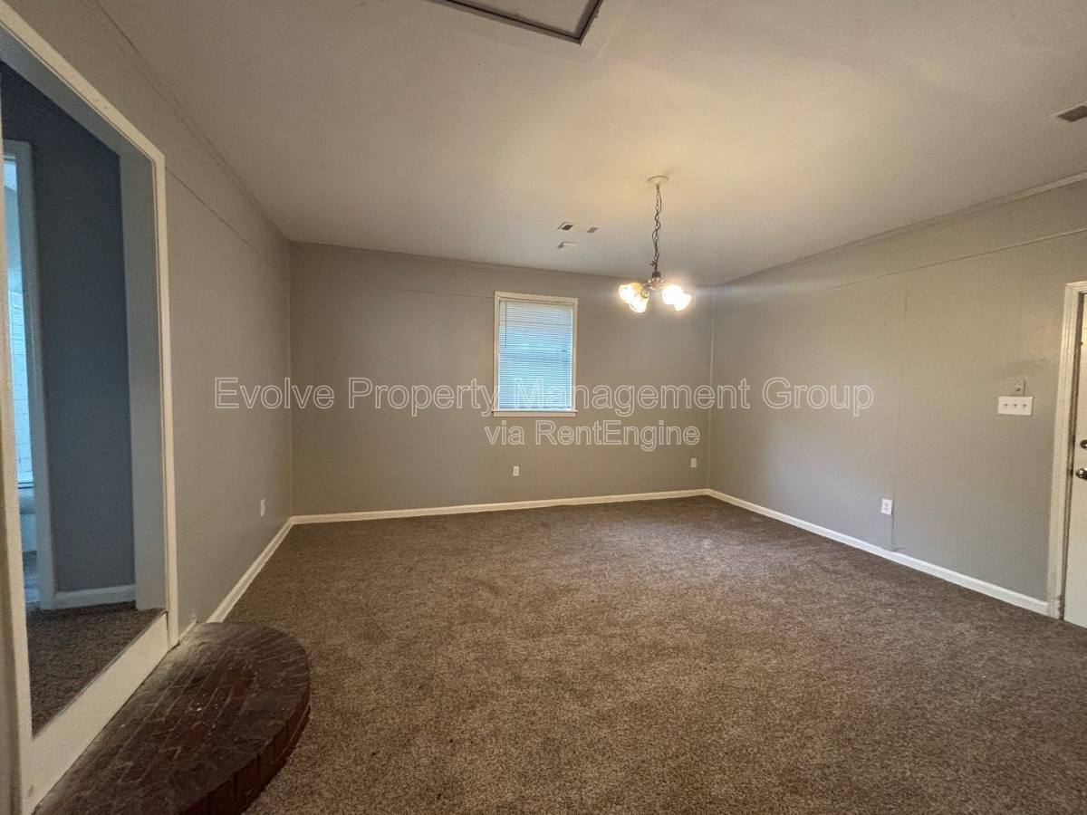House for rent at 4268 Glenbrook St, Memphis, TN 38109