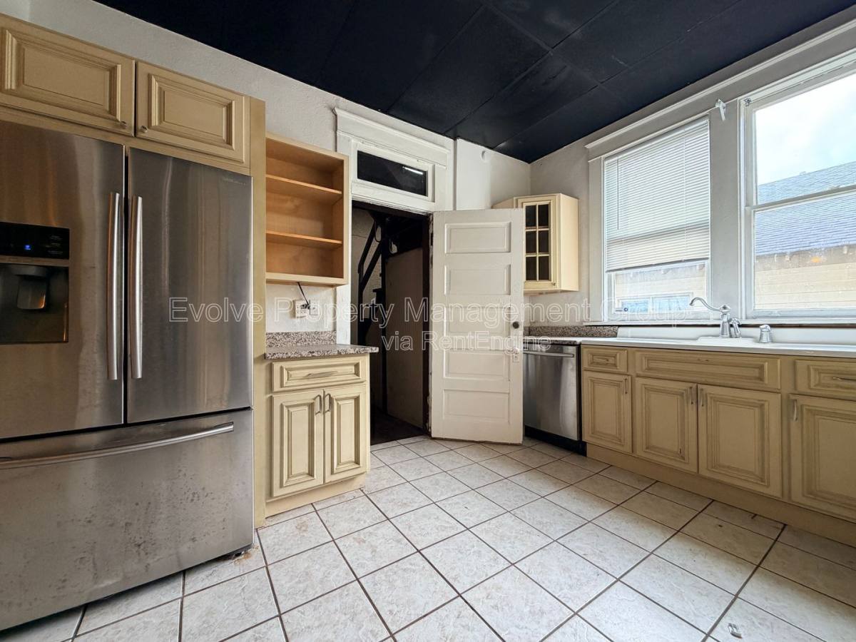 House for rent at 1283 Harbert Ave, Memphis, TN 38104