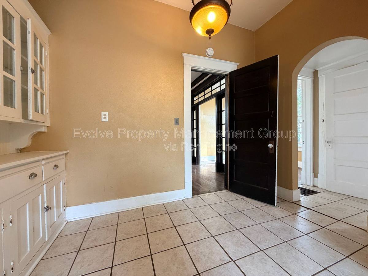 House for rent at 1283 Harbert Ave, Memphis, TN 38104