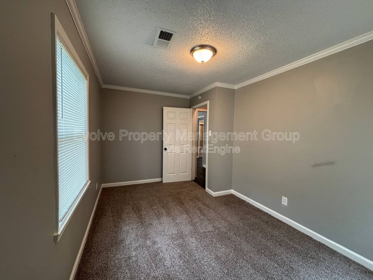 House for rent at 3723 Wilshire Rd, Memphis, TN 38111
