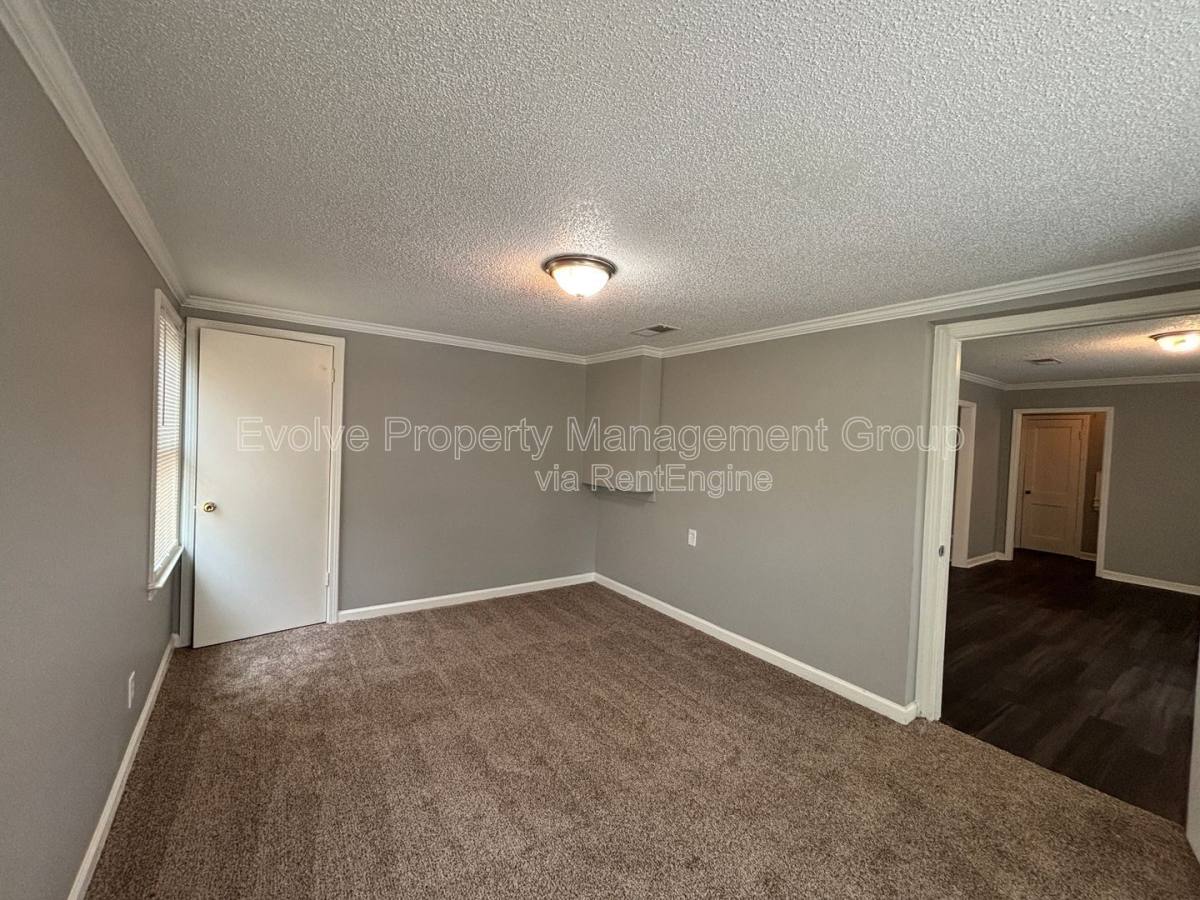 House for rent at 3723 Wilshire Rd, Memphis, TN 38111