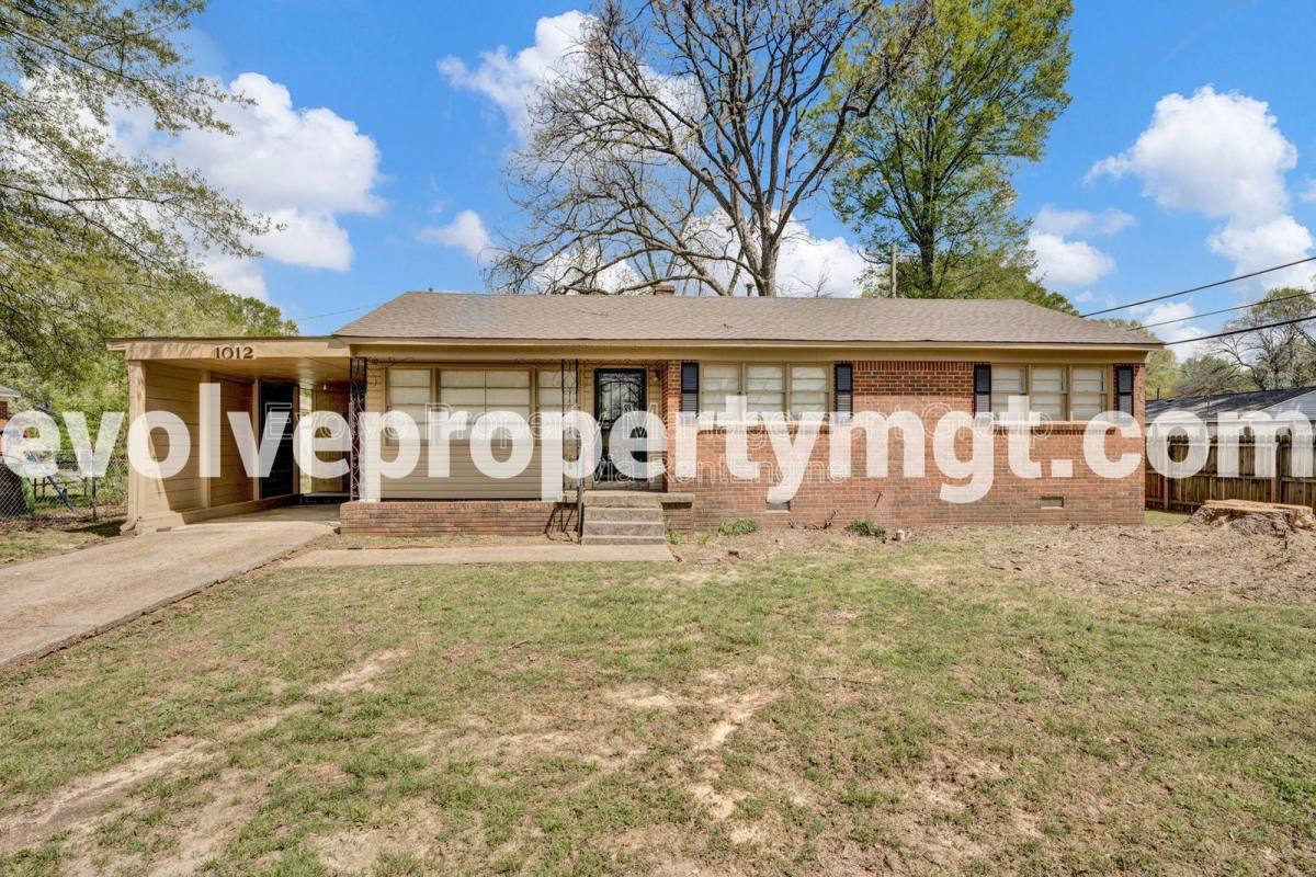 House for rent at 1012 Mount Moriah Rd, Memphis, TN 38117
