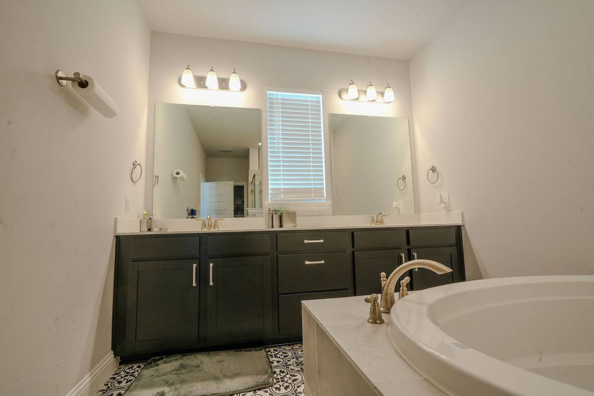 Townhouse for rent at 2130 Argolis Dr, Rowlett, TX 75088