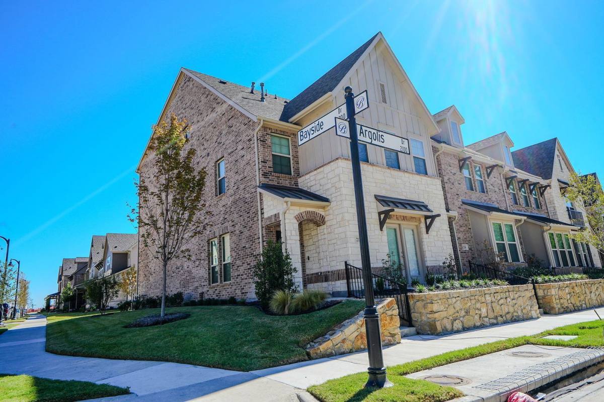 Townhouse for rent at 2130 Argolis Dr, Rowlett, TX 75088