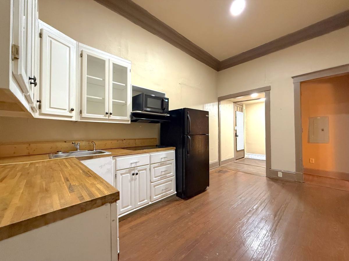 Apartment for rent at 420 College St #B, Macon, GA 31201