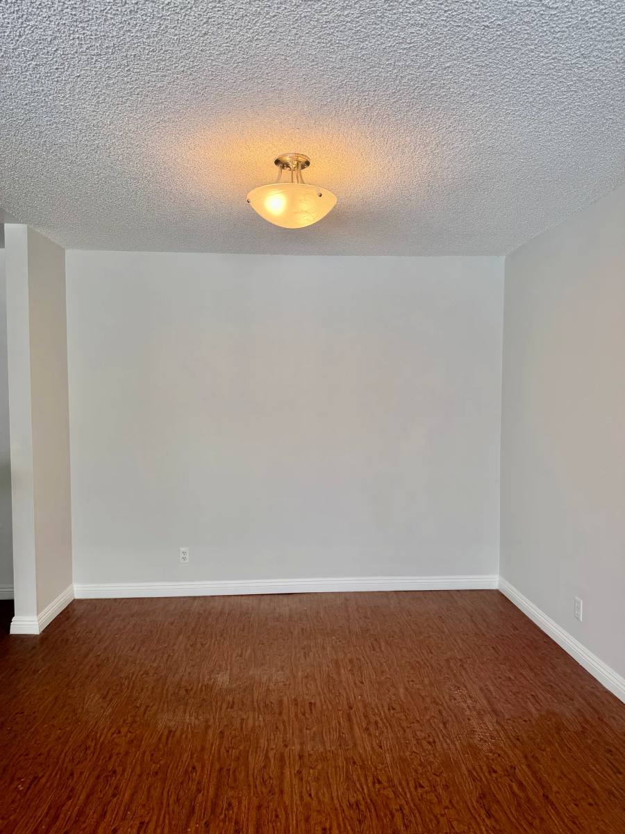 Apartment for rent at 17440 Burbank Blvd #100, Encino, CA 91316
