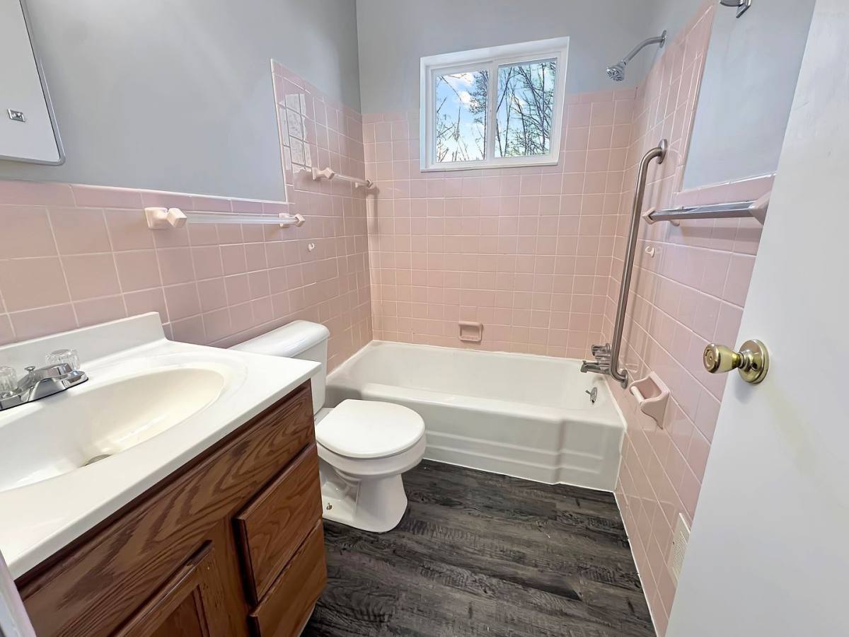 Townhouse for rent at 23 Ridgewood St, Kalamazoo, MI 49001