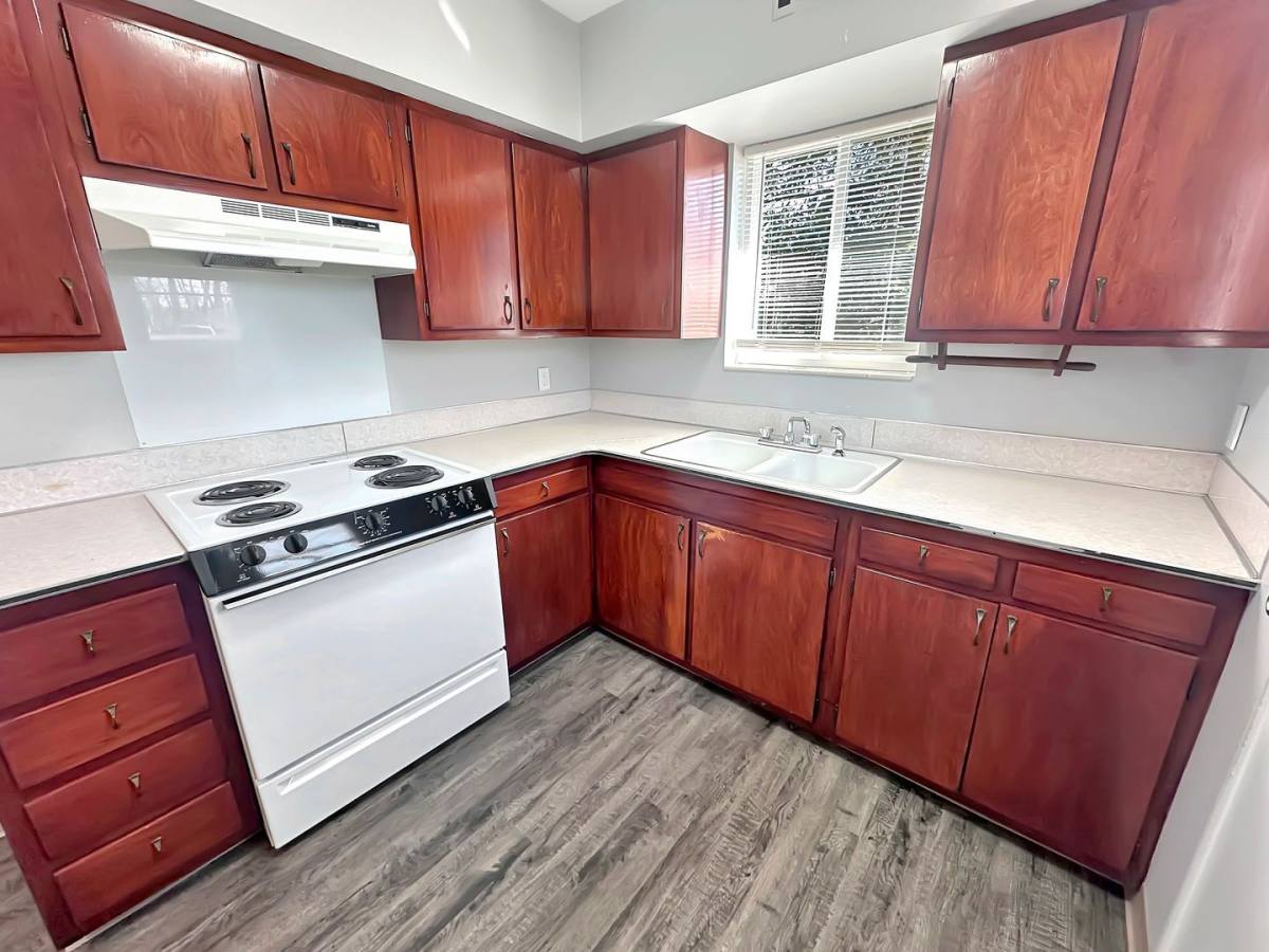 Townhouse for rent at 23 Ridgewood St, Kalamazoo, MI 49001