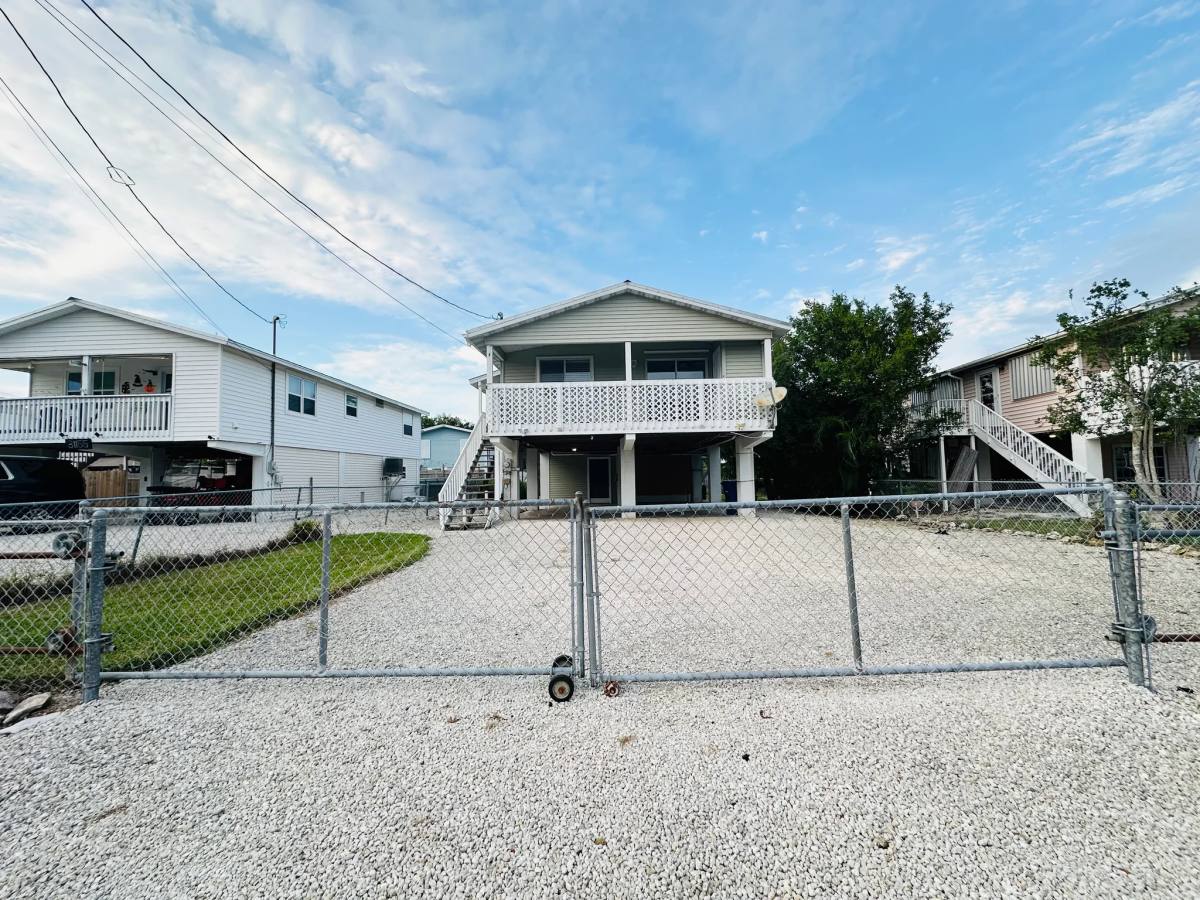 House for rent at 31163 Ave H, Big Pine Key, FL 33043