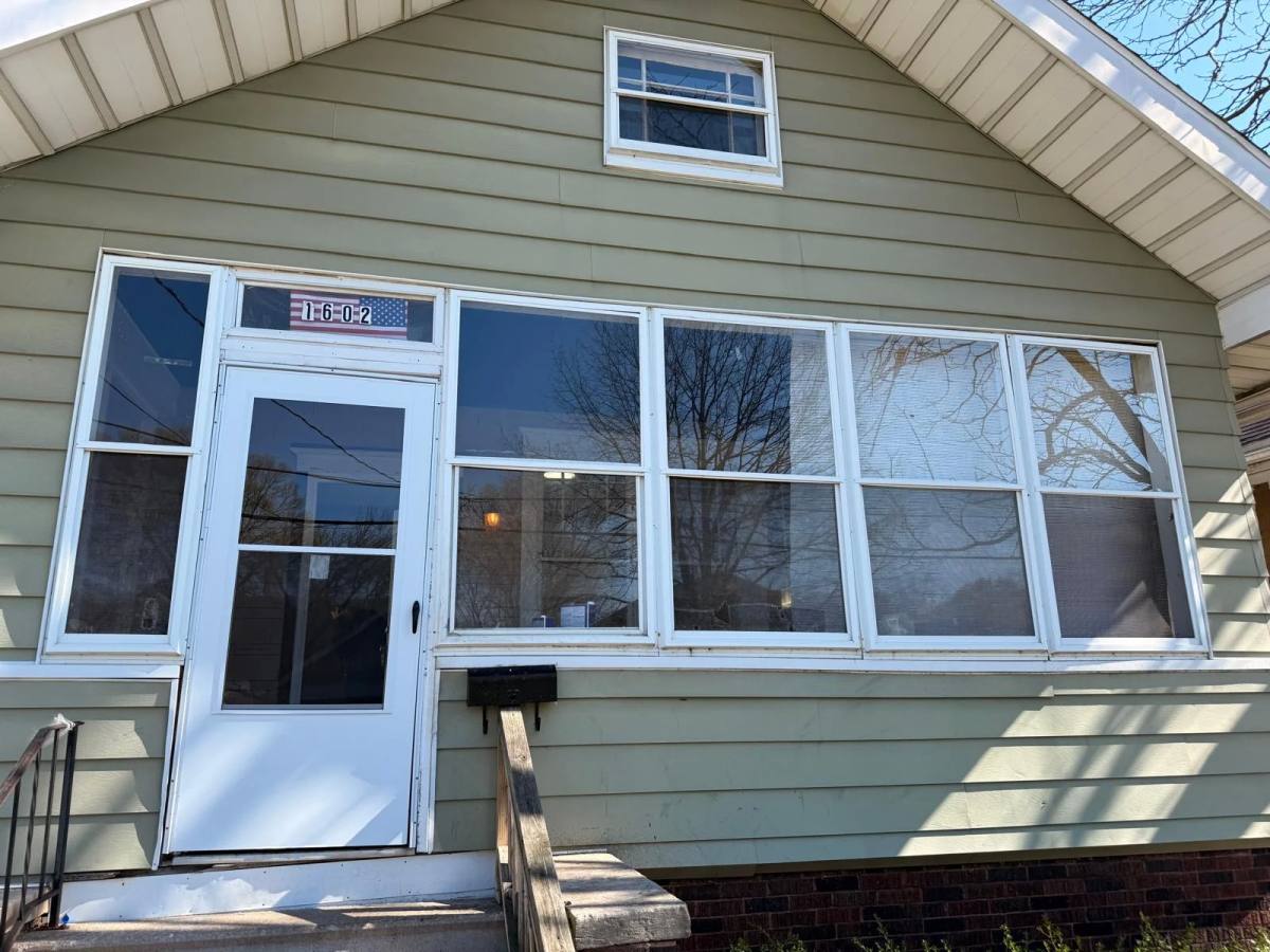 House for rent at 1602 NE Monroe St, Peoria, IL 61603