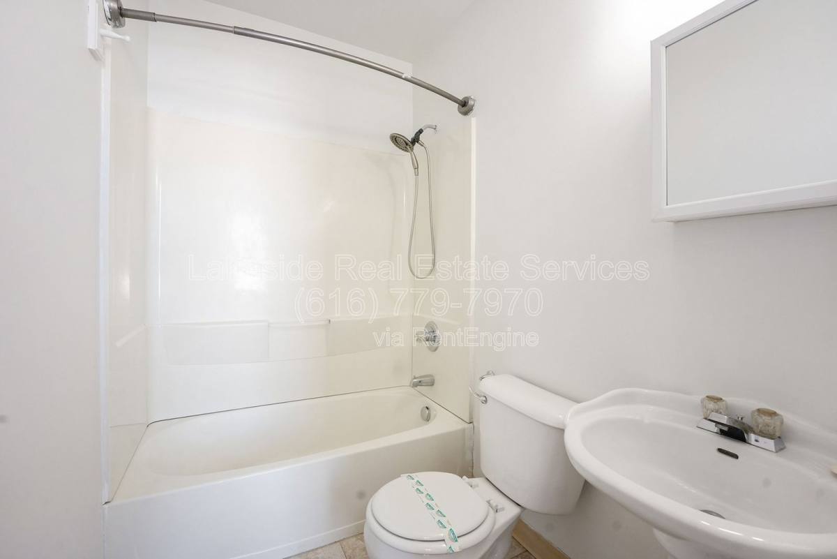 Apartment for rent at 100 Washington Ave #204, Grand Haven, MI 49417