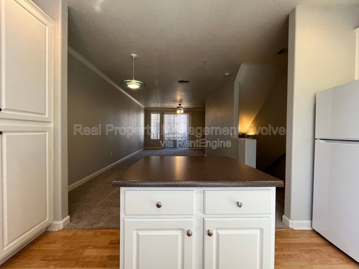 Condo for rent at 4455 E Paradise Village Parkway S #1021, Phoenix, AZ 85032