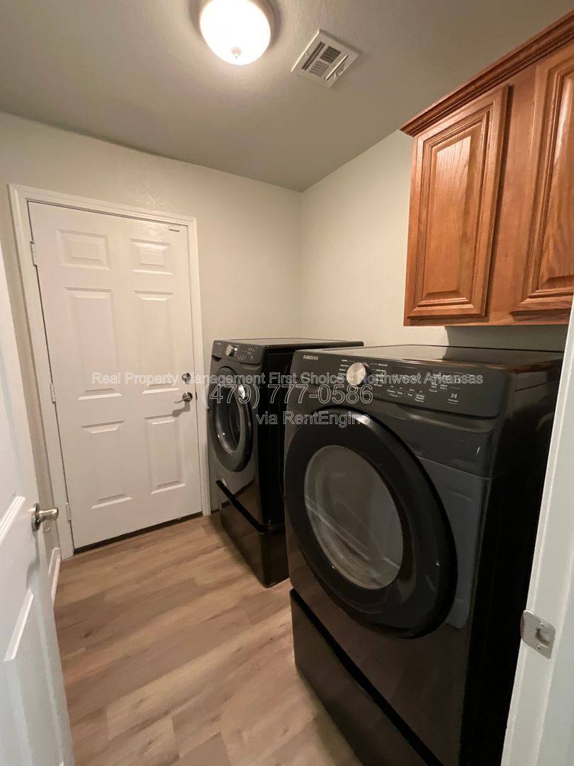 House for rent at 1 Lathrop Lane, Bella Vista, AR 72715