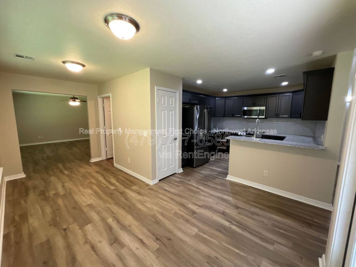 House for rent at 1 Lathrop Lane, Bella Vista, AR 72715