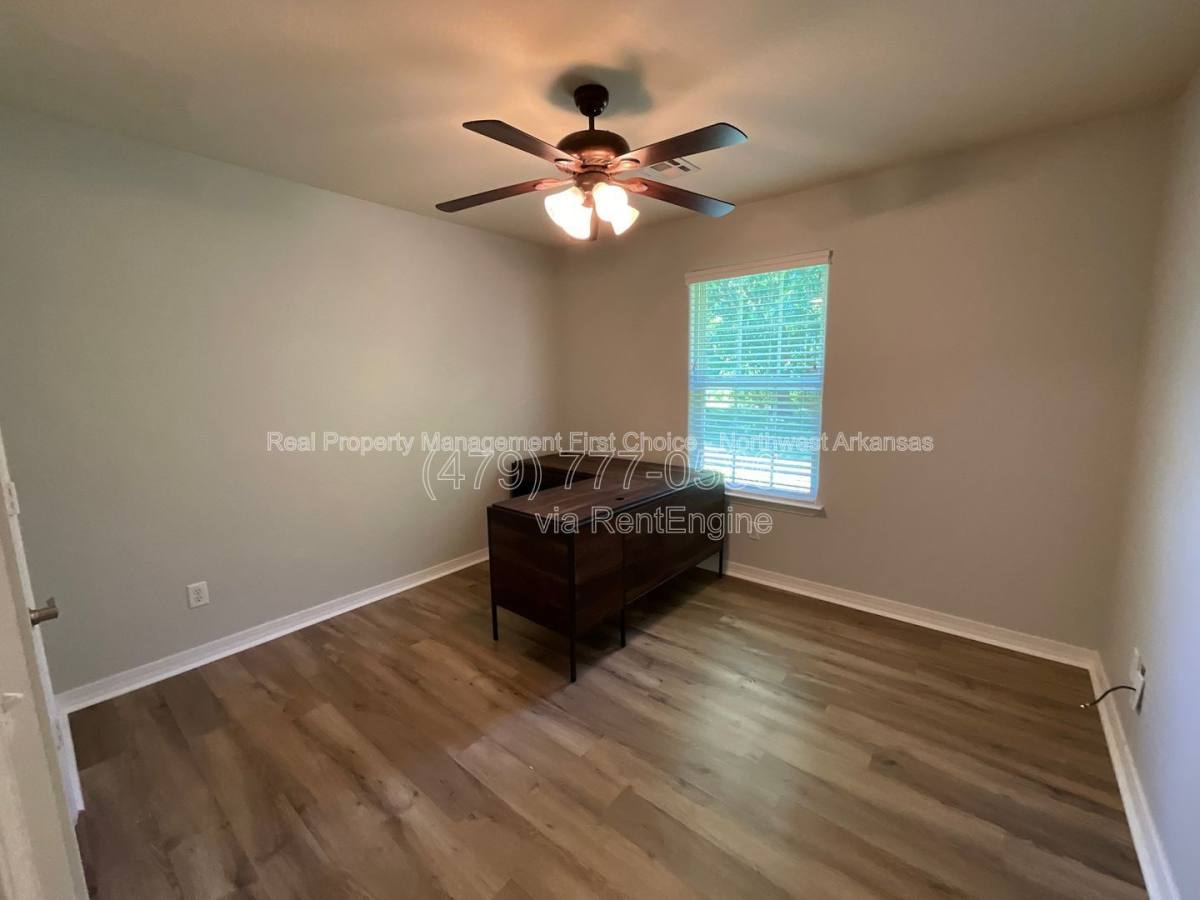 House for rent at 1 Lathrop Lane, Bella Vista, AR 72715